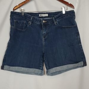 Levi's denim shorts 6 inch inseam
